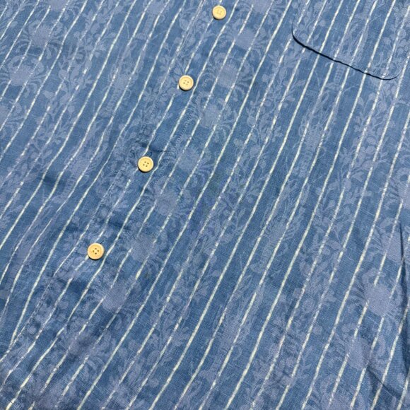 Tommy Bahama Blue Linen Shirt with Crab & Lobster Print – Men’s L – like new - Picture 15 of 17